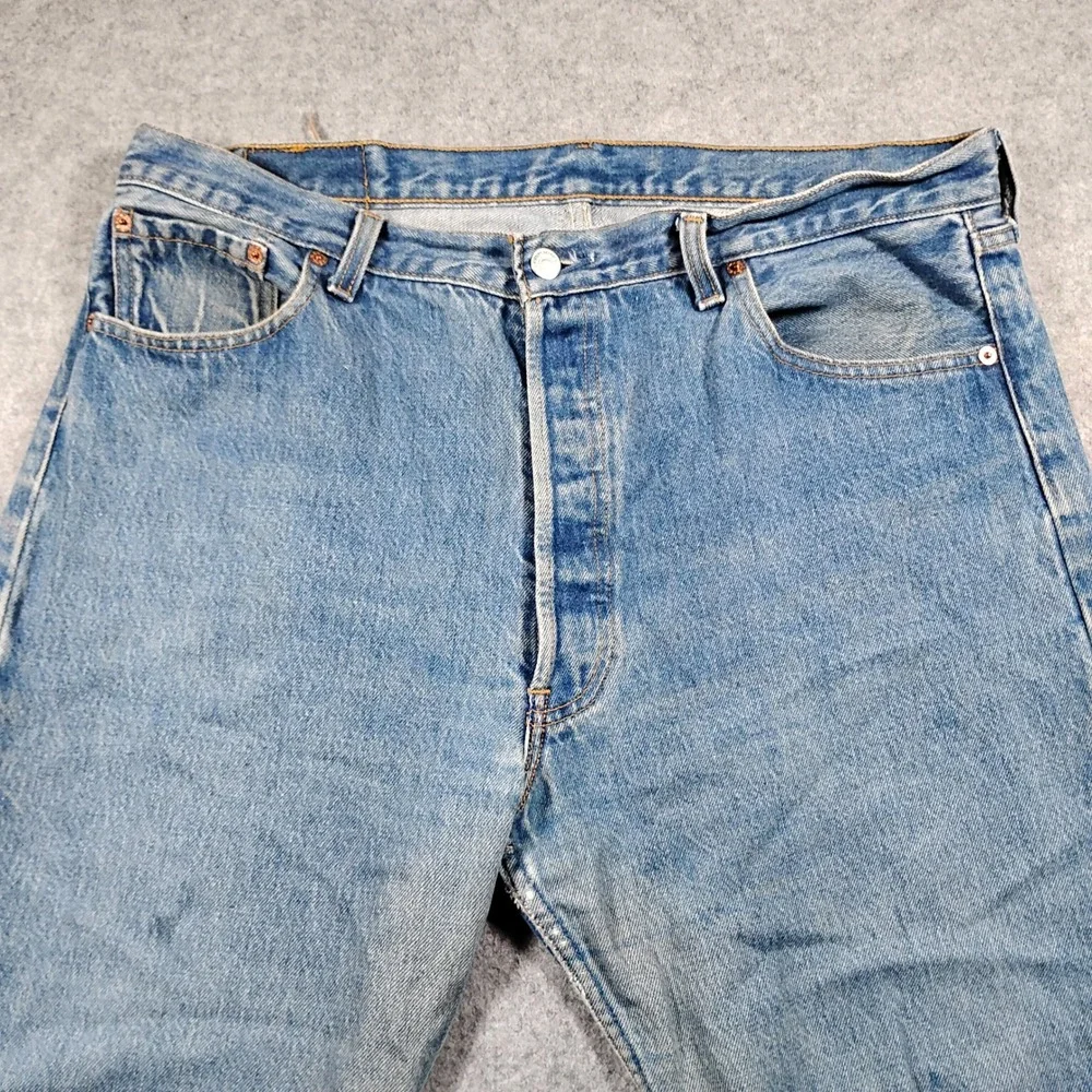 Vintage 90s Levi's 501-0000 Men 38x30 Light Wash Button Fly Made in USA Jeans